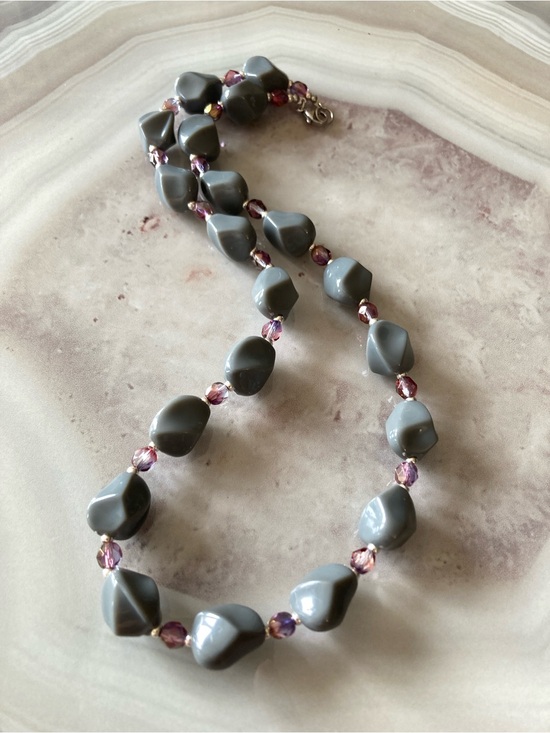 KraaazzyKreations Jewelry - ✨Retro 80s Inspired Beaded Necklace with a classic twist